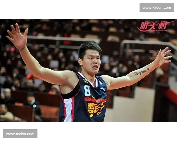 朱芳雨 2010 中巴群殴名场面：组合拳暴打巴西球员，一战封神！